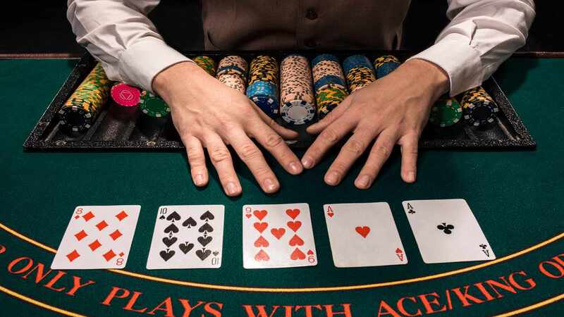 Tham gia chơi Poker phải trải qua 4 vòng cược đầy gay cấn và kịch tính